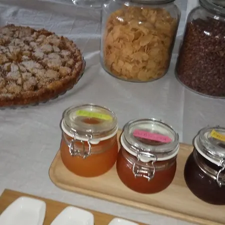 La Dimora Dei 5 Sensi Bed & Breakfast 3*
